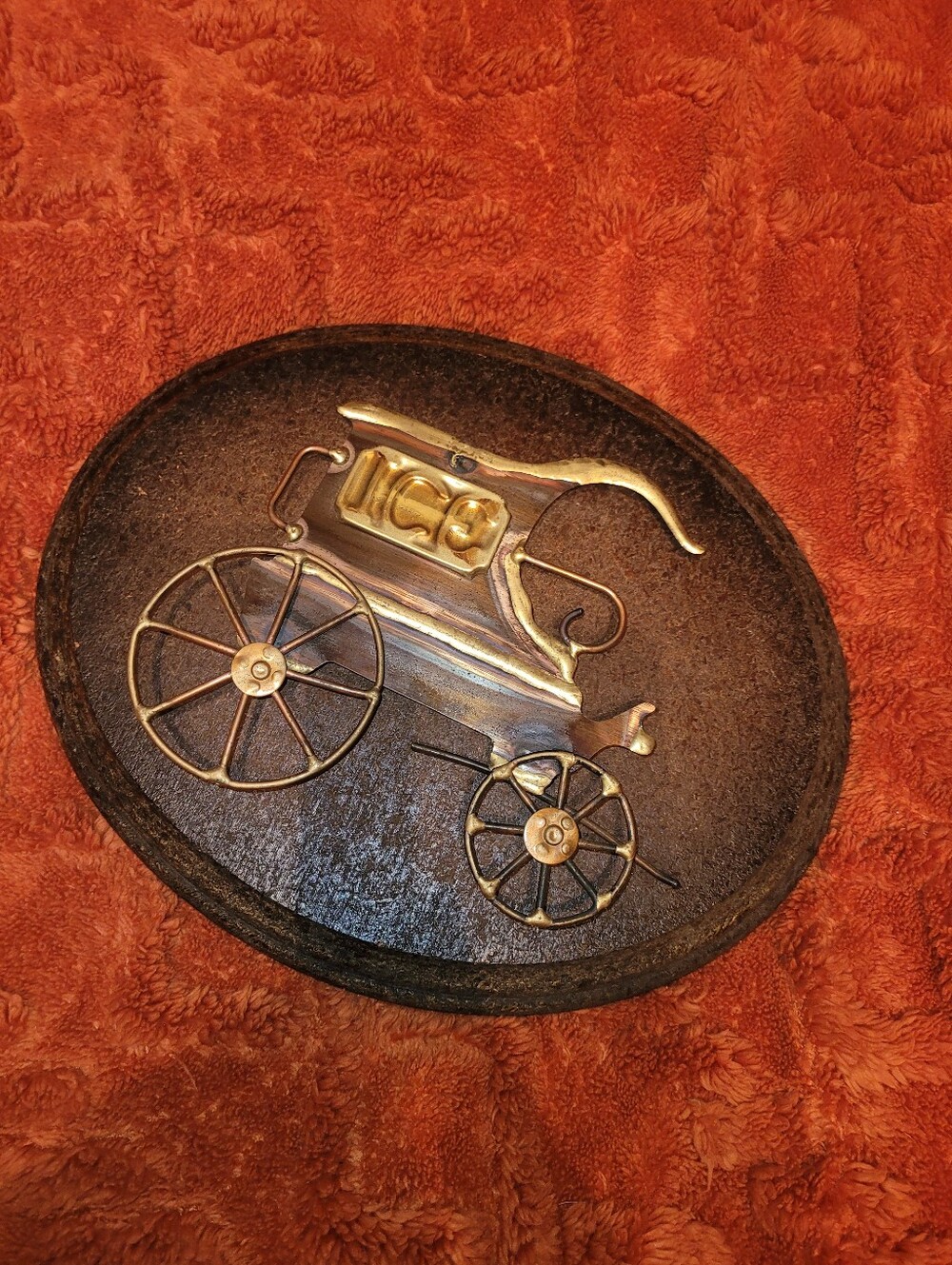 Vintage Style Brass Horse-Drawn Carriage 'ICE' Wall Plaque - Brown/Gold